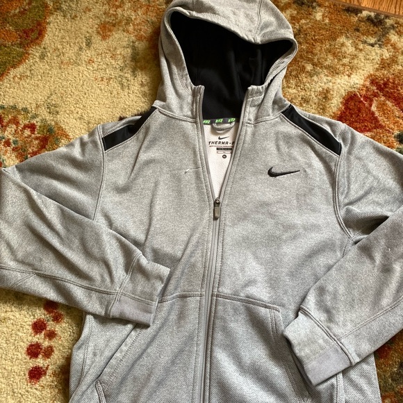 Nike Boys XL jacket - Picture 2 of 2